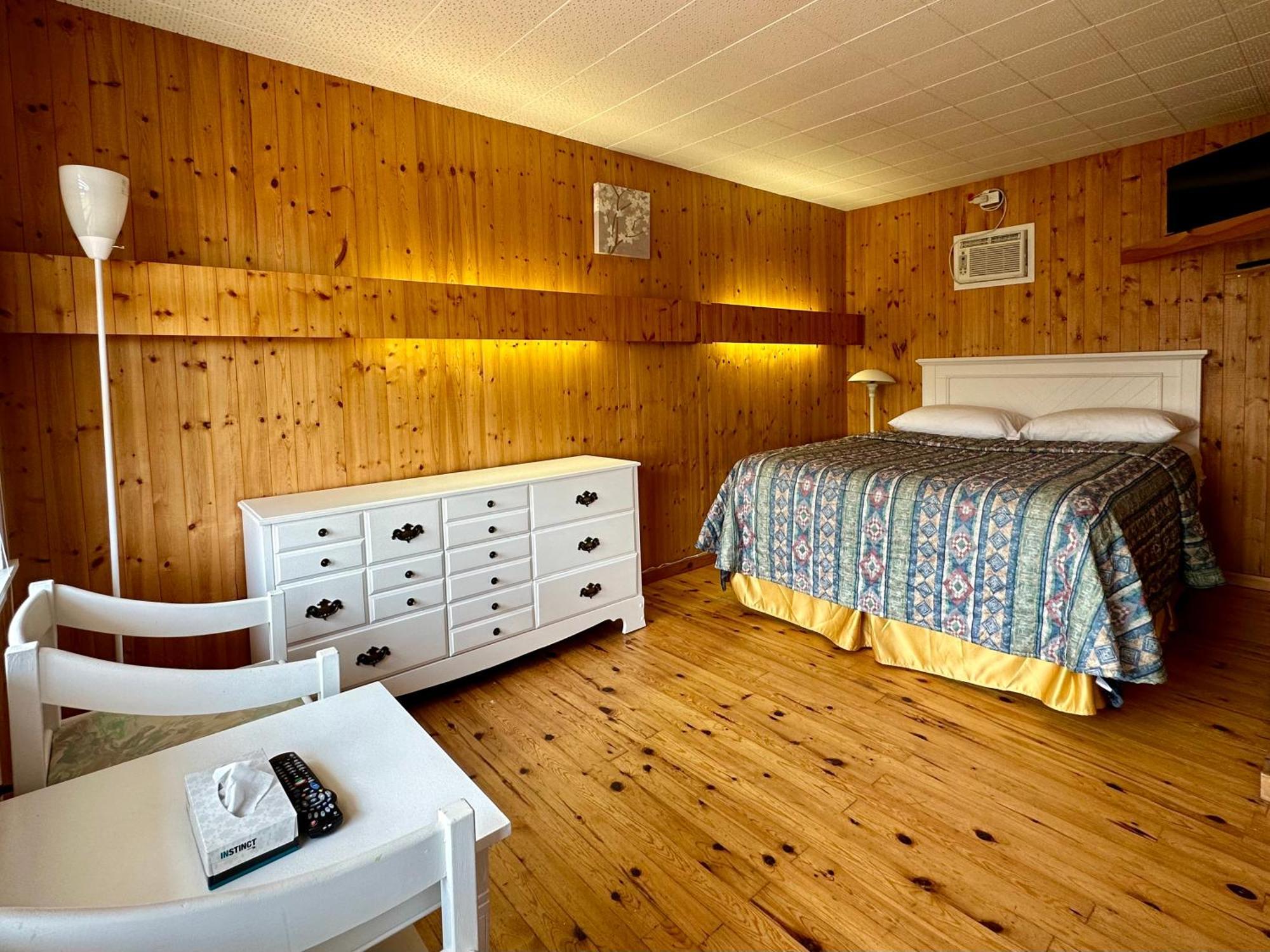 The Waterfront Motel Grand Barachois ภายนอก รูปภาพ